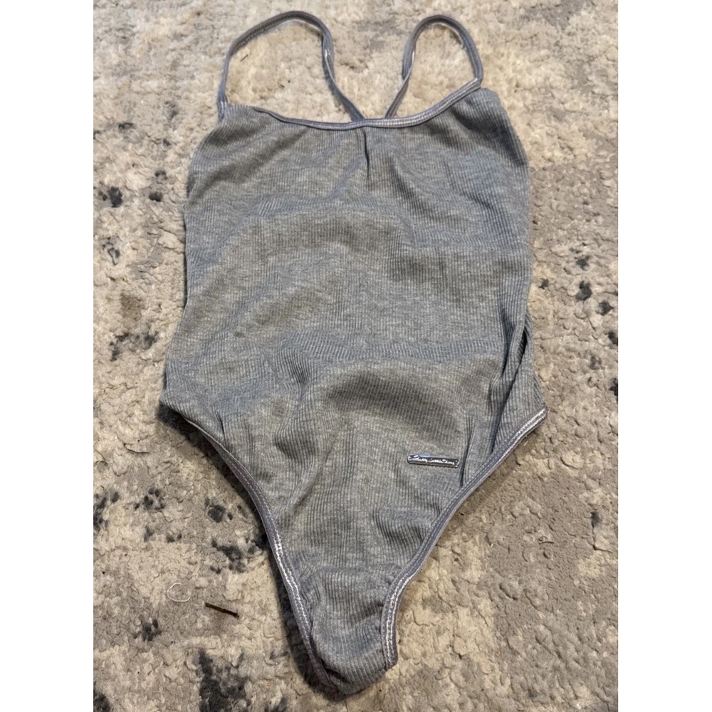 Pretty Little Thing Gray Ribbed Cotton Thong Bodysuit Women's Size Medium New